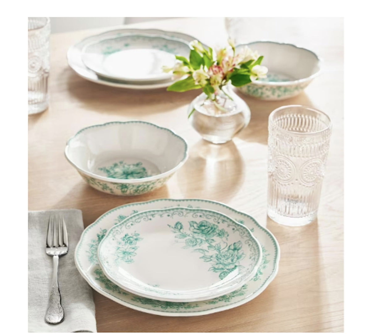 12-Piece Stoneware Dinnerware Set G57823