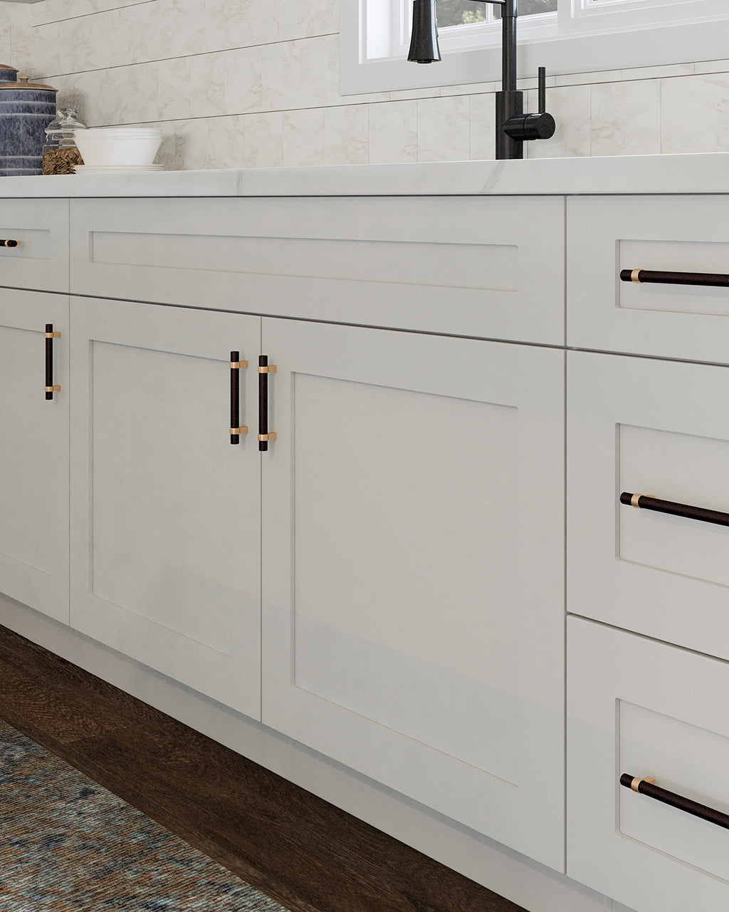 White Shaker Style Bridge Cabinet R244861